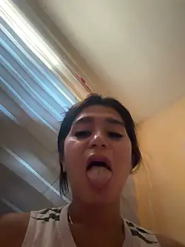 Snapshot of CassieXMarga chatting on March 29, 1:16 am CassieXMarga online show from March 29, 1:16 am