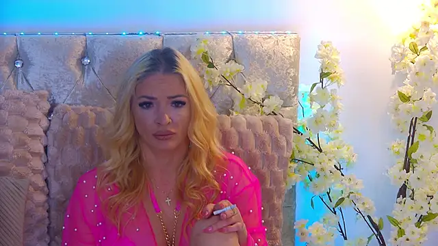 Izabellle02 online show from May 9, 3:12 am