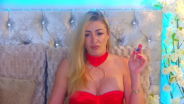 Izabellle02 online show from June 20, 2:47 am