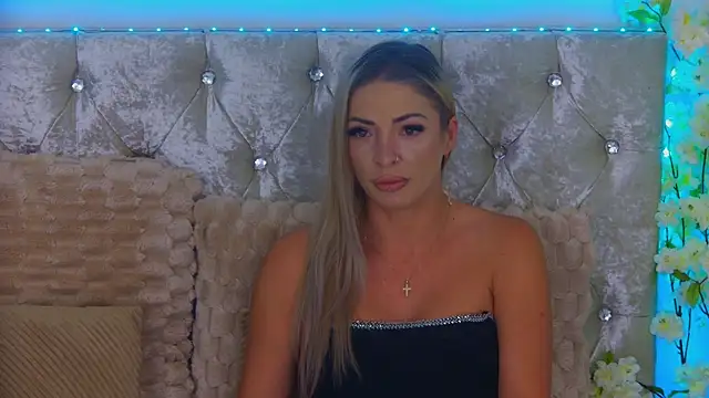 Izabellle02 online show from July 10, 2:49 am
