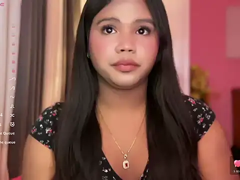 Snapshot of ursweet_sofia chatting on May 12, 9:28 am ursweet sofia online show from May 12, 9:28 am