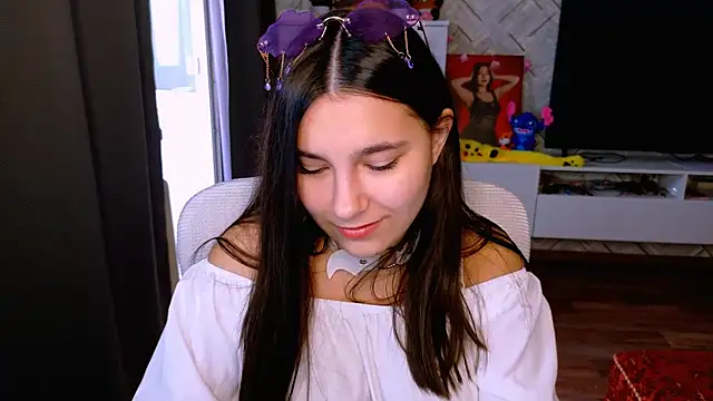 Arianna Grend online show from November 5, 9:20 am