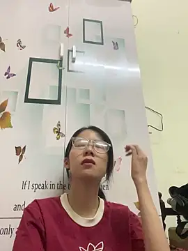 meomeo2k6 online show from October 29, 1:46 pm