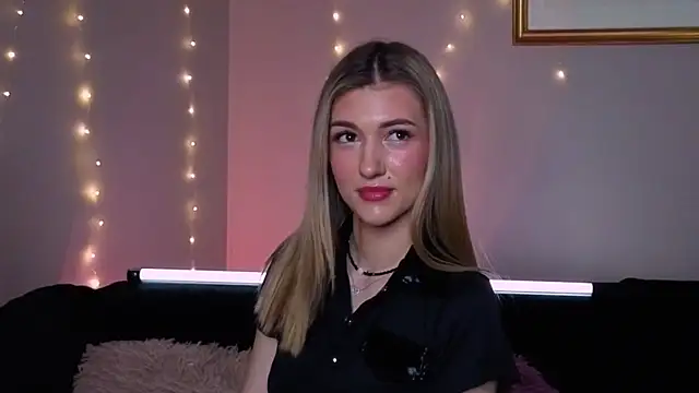 Snapshot of BeatrixGummer chatting on November 27, 8:22 pm BeatrixGummer online show from November 27, 8:22 pm