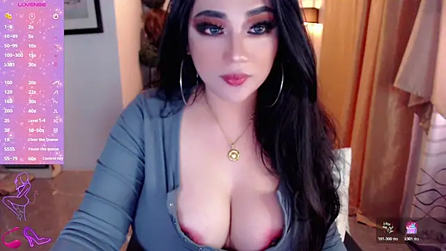 Snapshot of Goddess_Pleasure chatting on June 24, 1:37 am Goddess Pleasure online show from June 24, 1:37 am