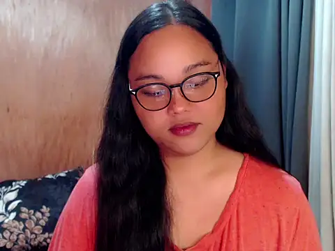 Snapshot of _Lylia chatting on October 5, 12:20 am Lylia online show from October 5, 12:20 am