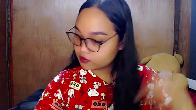 Snapshot of _Lylia chatting on October 8, 1:03 am Lylia online show from October 8, 1:03 am