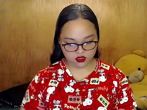 Snapshot of _Lylia chatting on November 3, 9:54 am Lylia online show from November 3, 9:54 am