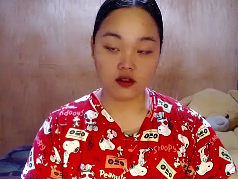 Snapshot of _Lylia chatting on May 17, 4:32 am Lylia online show from May 17, 4:32 am