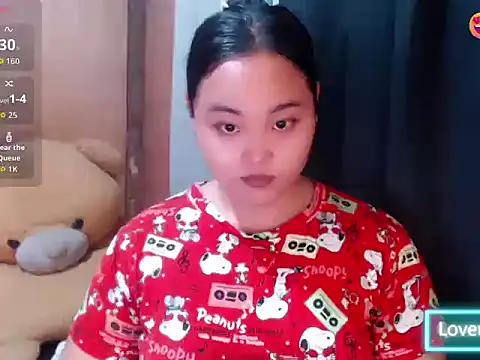 Snapshot of _Lylia chatting on June 25, 5:23 am Lylia online show from June 25, 5:23 am