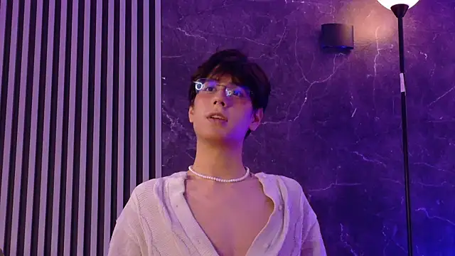 luixdust  online show from September 22, 5:53 am