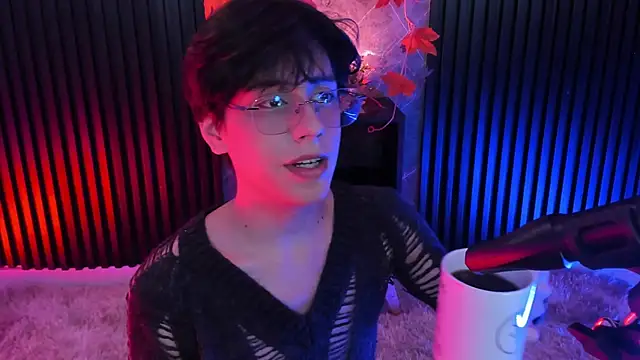 luixdust  online show from September 30, 4:50 am