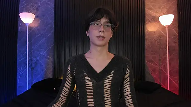 luixdust  online show from November 19, 5:51 am