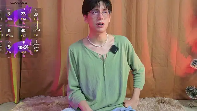 luixdust  online show from December 15, 6:17 am