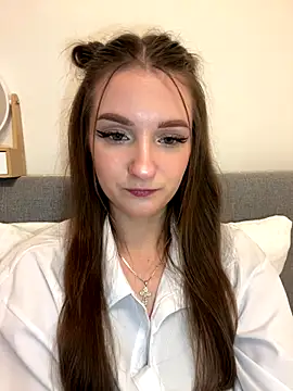 AdelinaEmber online show from November 18, 11:47 am