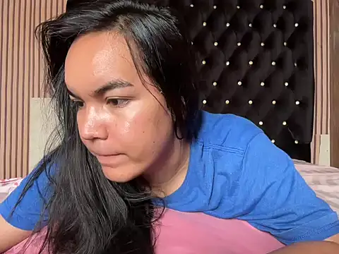 Snapshot of Enchantress_Magdalena chatting on July 8, 4:06 am Enchantress Magdalena online show from July 8, 4:06 am