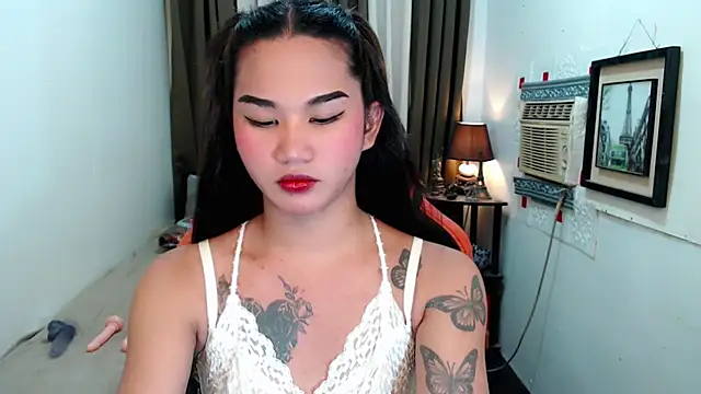 Snapshot of lil_fantacy chatting on October 29, 12:40 pm lil fantacy online show from October 29, 12:40 pm