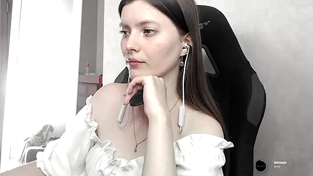 Snapshot of cute_elfy_ chatting on September 12, 2:06 pm cute elfy online show from September 12, 2:06 pm