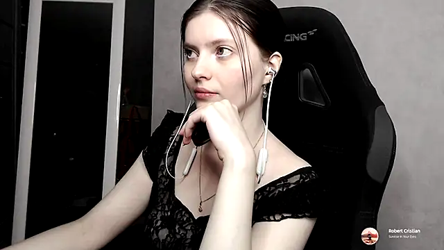 Snapshot of cute_elfy_ chatting on September 18, 4:42 pm cute elfy online show from September 18, 4:42 pm