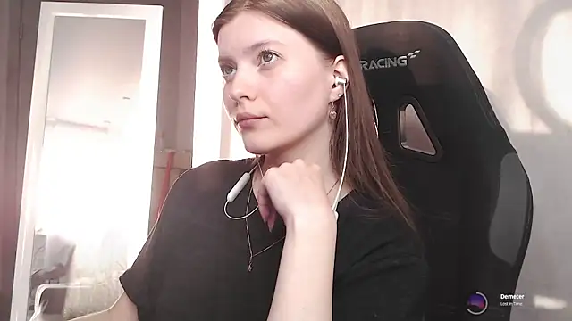 Snapshot of cute_elfy_ chatting on September 21, 2:40 pm cute elfy online show from September 21, 2:40 pm