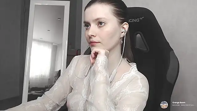 Snapshot of cute_elfy_ chatting on September 26, 2:10 pm cute elfy online show from September 26, 2:10 pm