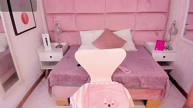 Janah Myers online show from October 25, 1:07 pm