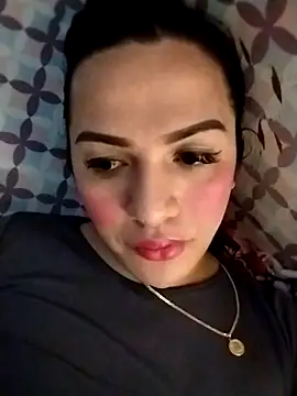 enoria1992 online show from December 17, 2:50 am