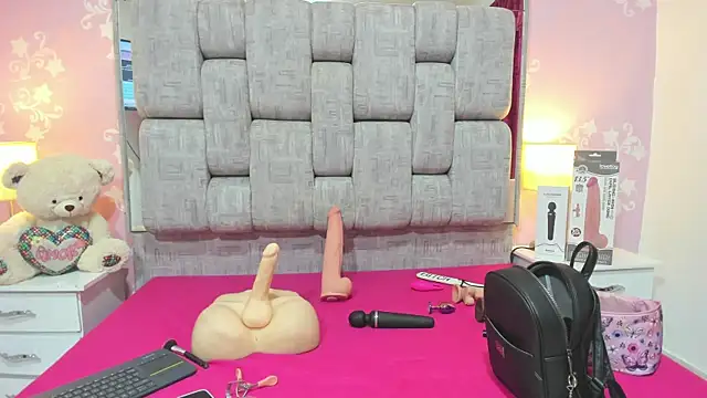 Wonderkloe  online show from November 29, 2:36 am