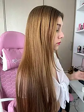 Nikii   online show from February 24, 4:05 pm