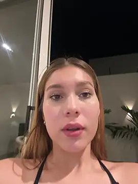 Snapshot of Nikii__ chatting on June 14, 1:03 am Nikii online show from June 14, 1:03 am