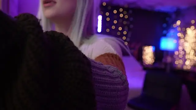 littlelune online show from October 26, 11:20 pm