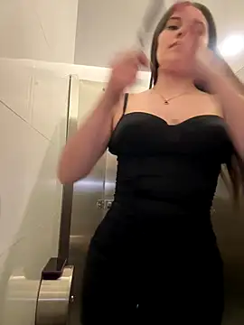 Isabella21  online show from January 8, 10:12 pm