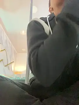 LorenBeiker- online show from February 23, 11:07 am