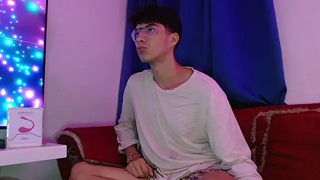 Dylann west online show from March 7, 2:41 am