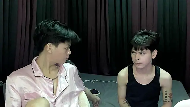 Snapshot of hotfreshdior chatting on December 1, 4:23 pm hotfreshdior online show from December 1, 4:23 pm