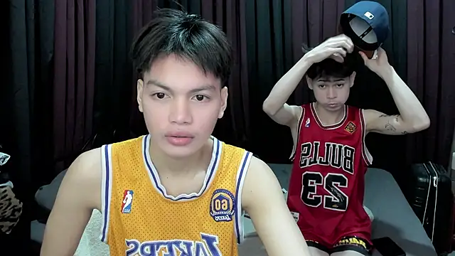 Snapshot of hotfreshdior chatting on December 13, 8:04 pm hotfreshdior online show from December 13, 8:04 pm