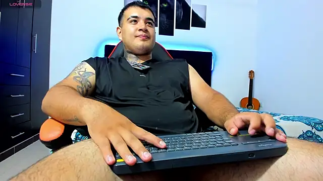 thiago  cp01 online show from June 16, 2:36 am