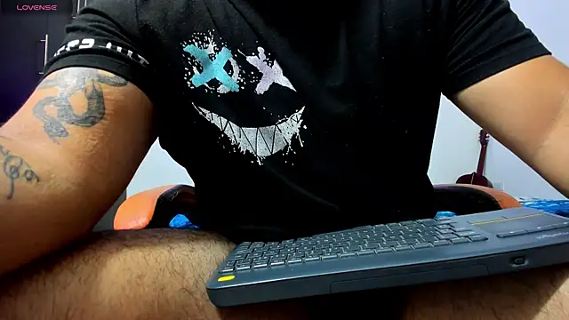 Snapshot of thiago__cp01 chatting on June 26, 2:38 am thiago cp01 online show from June 26, 2:38 am