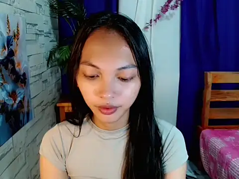 Snapshot of Simi_Ipit chatting on June 23, 6:11 am Simi Ipit online show from June 23, 6:11 am