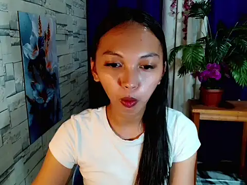 Snapshot of Simi_Ipit chatting on July 25, 4:43 am Simi Ipit online show from July 25, 4:43 am