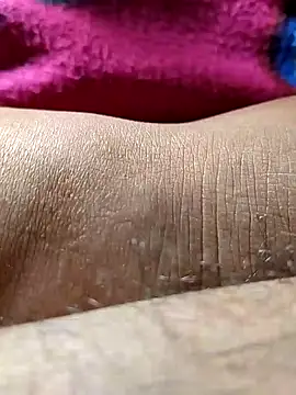 only-injoy online show from November 18, 5:17 pm