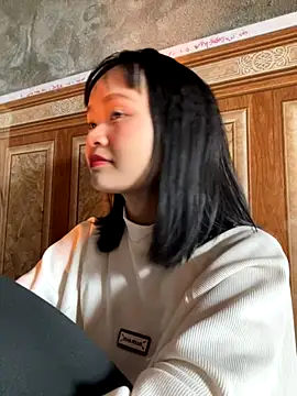 Daisy018 online show from November 6, 1:39 am