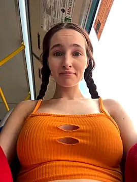 SnappyHappy online show from September 19, 10:38 am