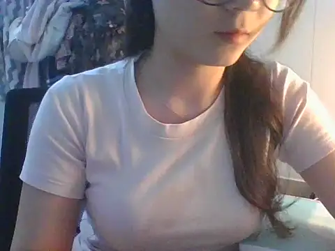 Linzly online show from October 20, 4:40 pm