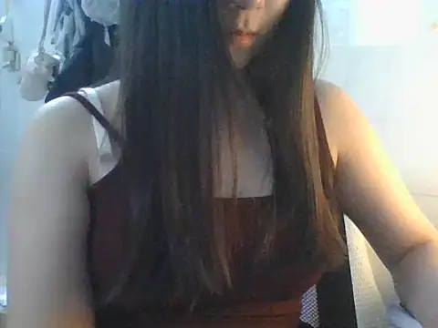 Snapshot of Linzly chatting on April 29, 2:48 am Linzly online show from April 29, 2:48 am