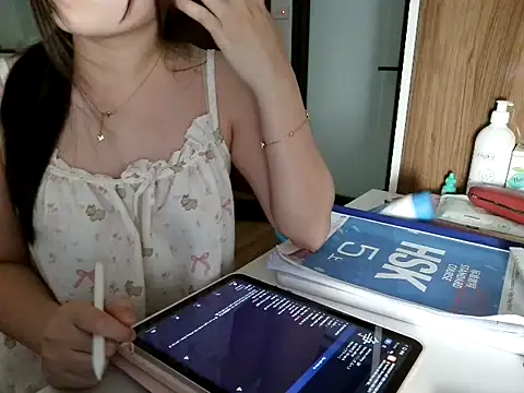 Snapshot of Linzly chatting on May 29, 3:48 am Linzly online show from May 29, 3:48 am