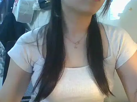 Snapshot of Linzly chatting on May 31, 2:42 am Linzly online show from May 31, 2:42 am