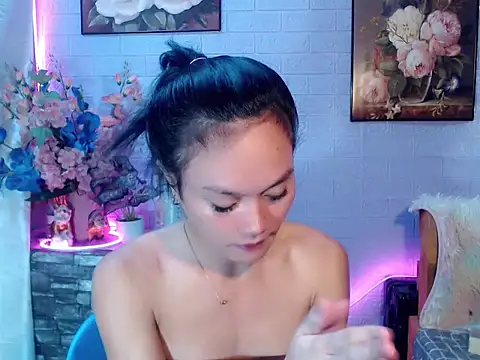 Snapshot of sexybabewarrior chatting on July 7, 8:46 pm sexybabewarrior online show from July 7, 8:46 pm