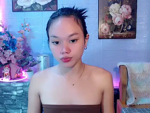 Snapshot of sexybabewarrior chatting on July 8, 10:03 pm sexybabewarrior online show from July 8, 10:03 pm