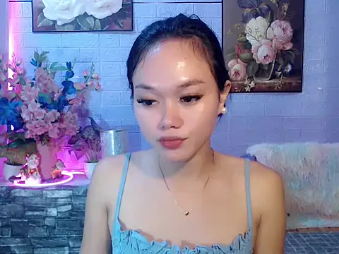 Snapshot of sexybabewarrior chatting on July 18, 8:23 pm sexybabewarrior online show from July 18, 8:23 pm